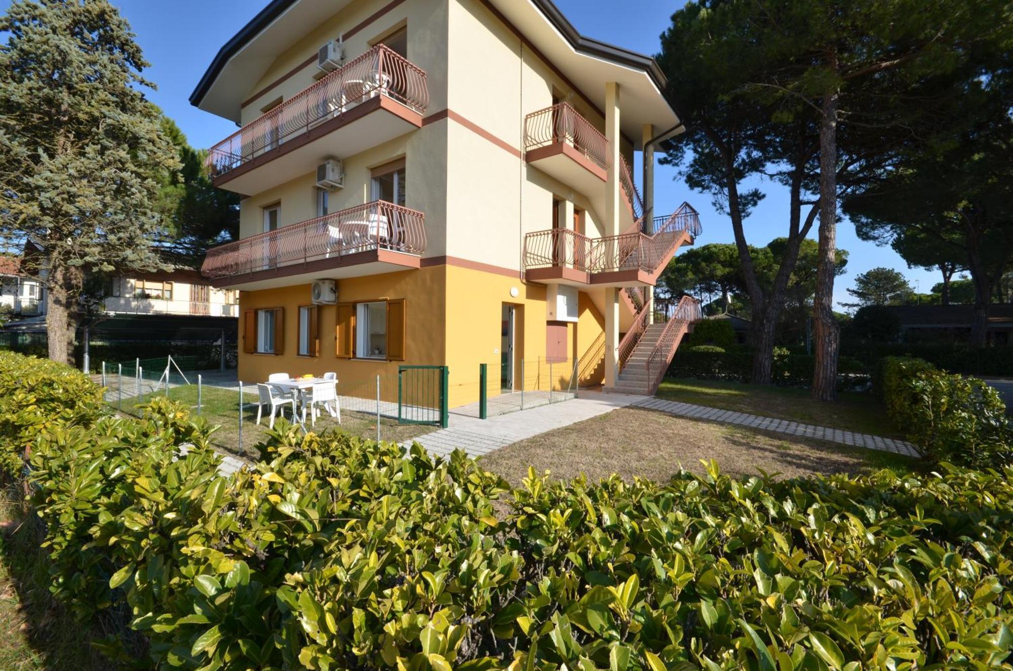 Villa Stefano Бибионе Экстерьер фото